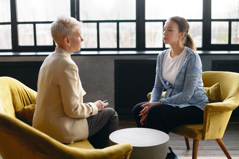 counseling session yellow chairs 800